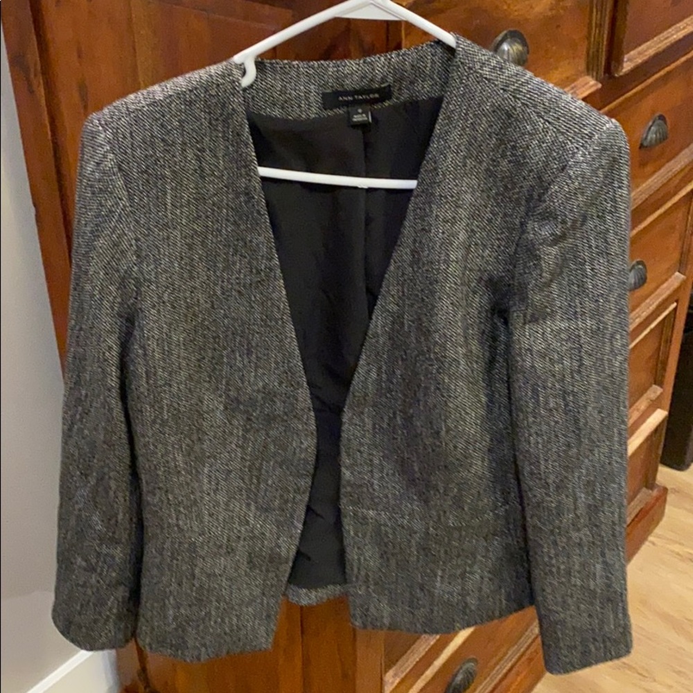 Ann Taylor modern tweed blazer